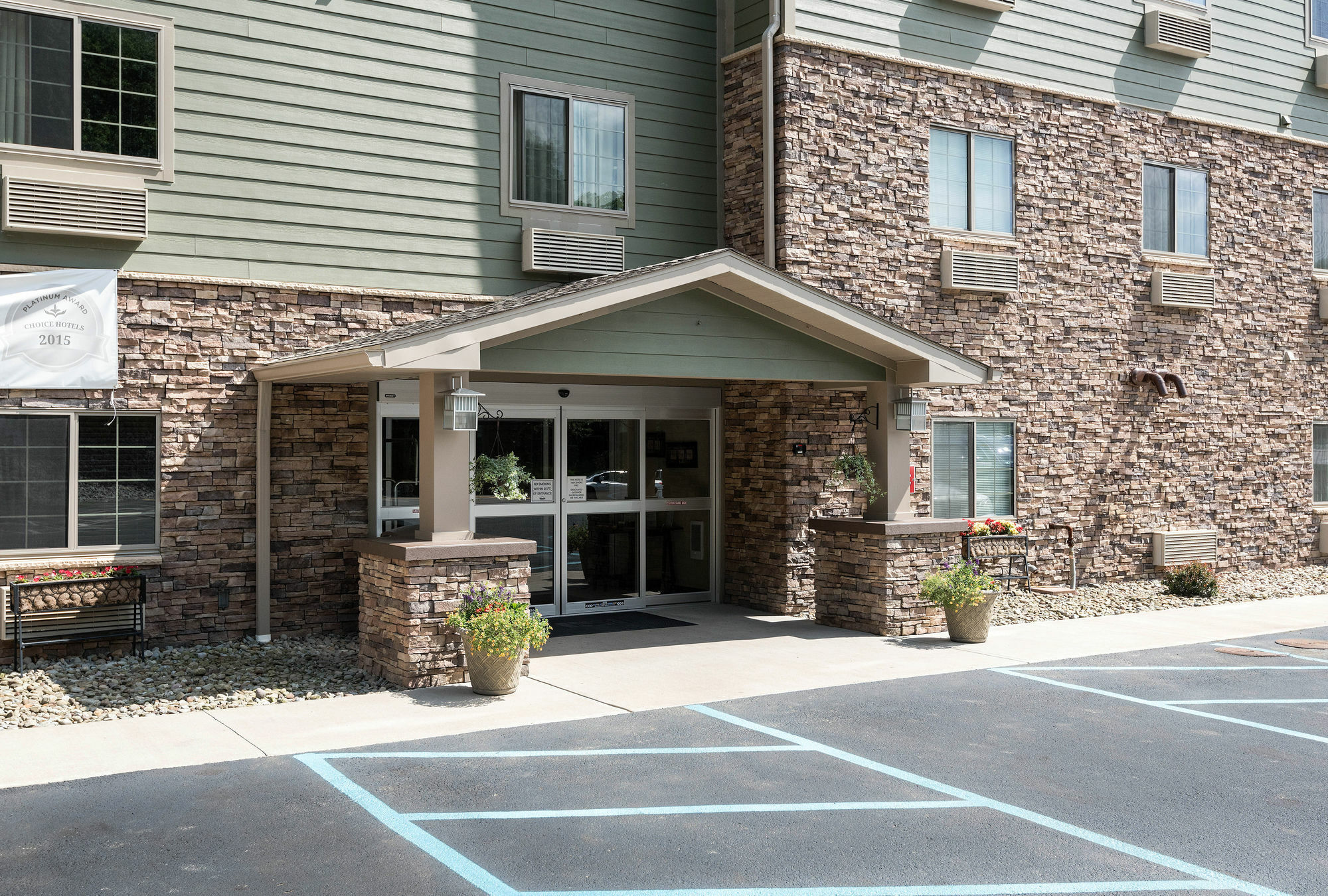 Suburban Studios Morgantown Exterior foto